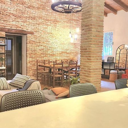 Bakit House - Casa Rural Con Piscina أغيلاس المظهر الخارجي الصورة