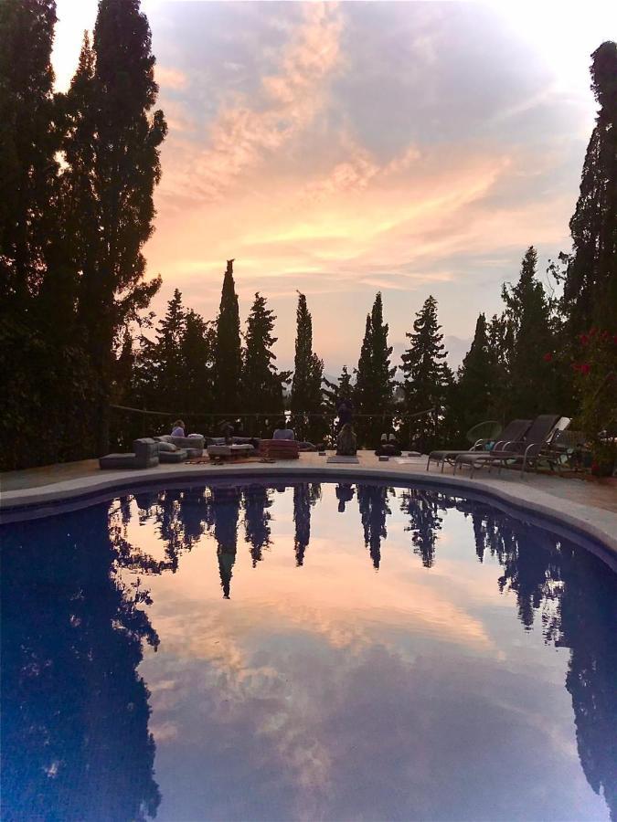 Bakit House - Casa Rural Con Piscina أغيلاس المظهر الخارجي الصورة