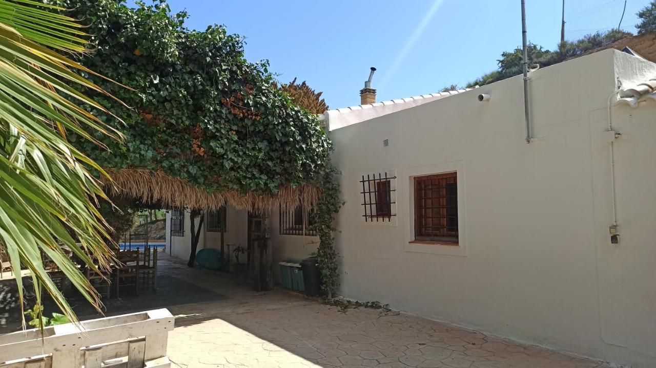 Bakit House - Casa Rural Con Piscina أغيلاس المظهر الخارجي الصورة